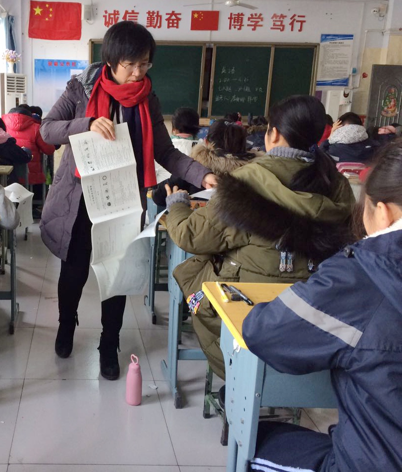 发试卷.jpg